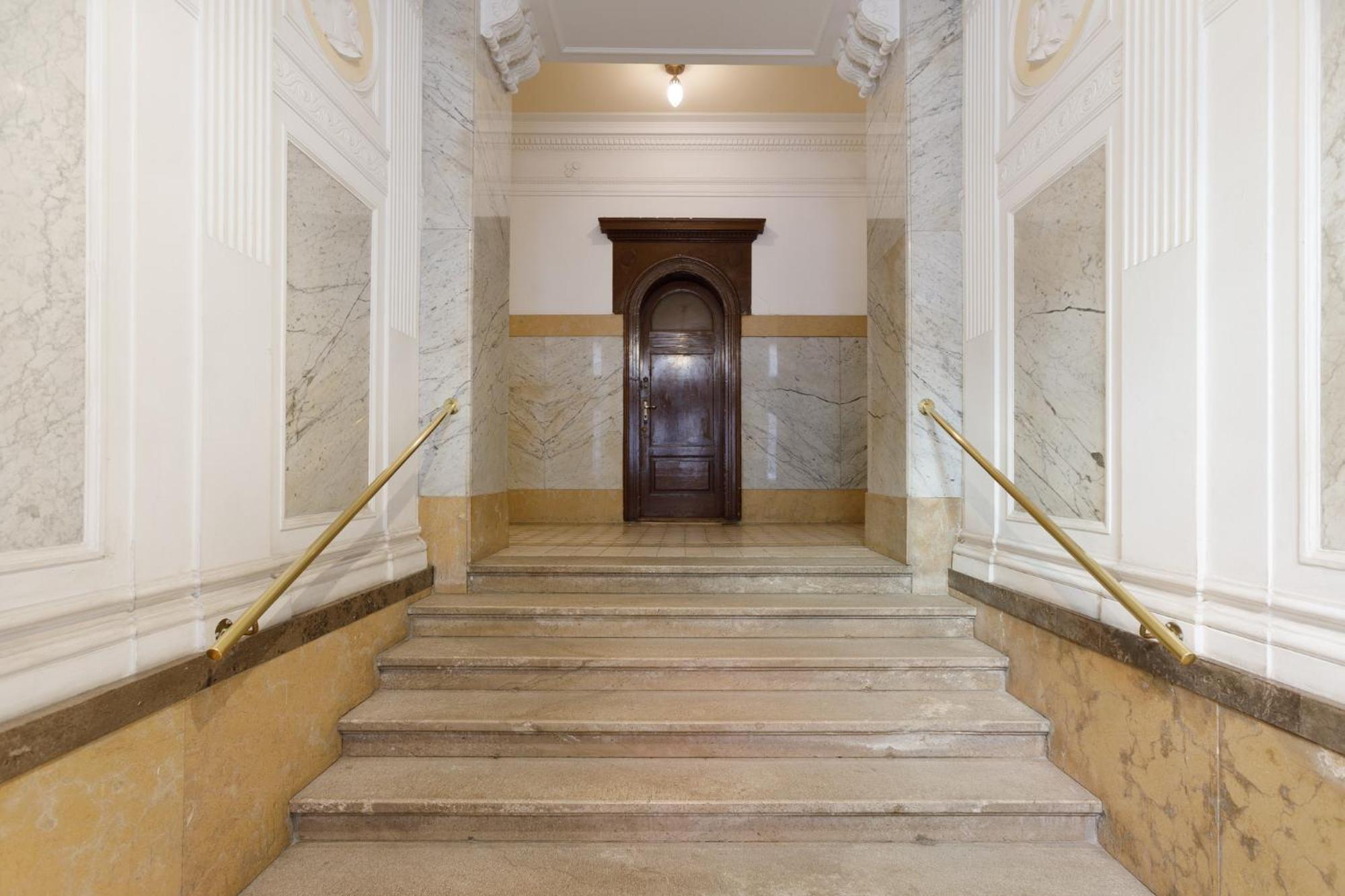 Central Trieste - Elegant City Stay ภายนอก รูปภาพ