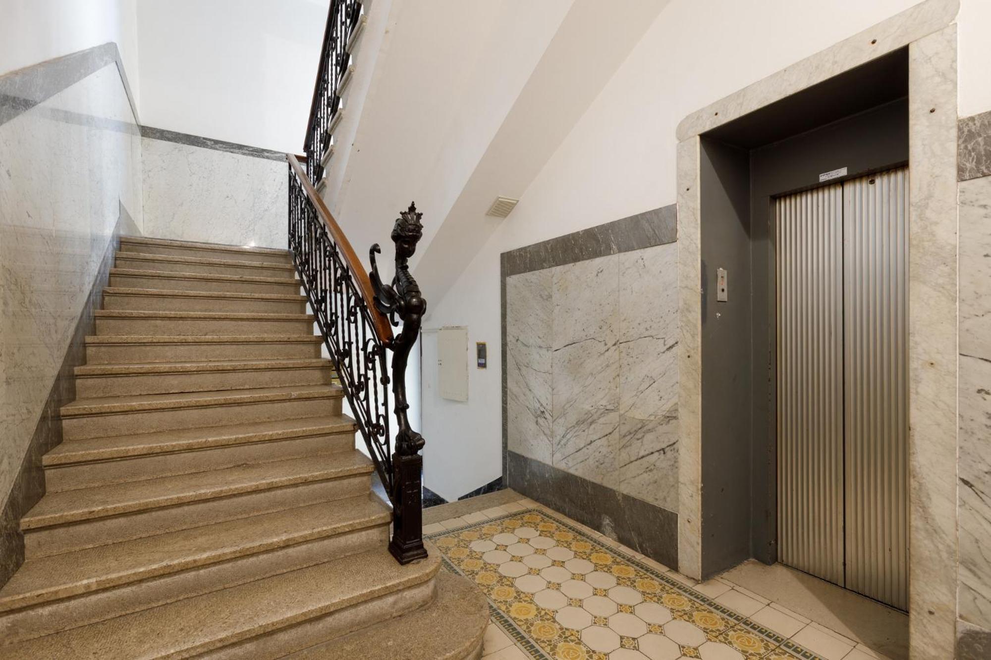 Central Trieste - Elegant City Stay ภายนอก รูปภาพ