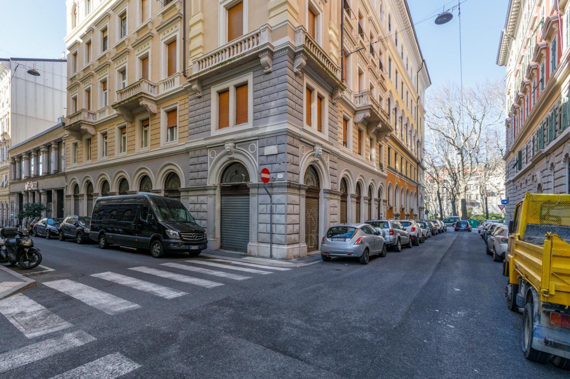 Central Trieste - Elegant City Stay ภายนอก รูปภาพ